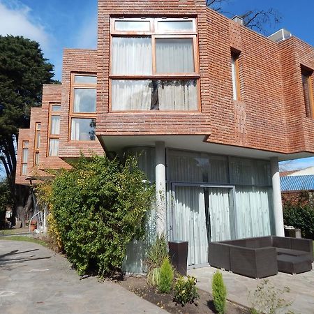 Hotel Aeropuerto Ezeiza Casa De Mr Monte Grande Exterior foto